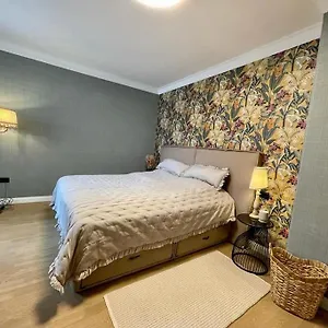 Luxury 2 Bedroom Sofía